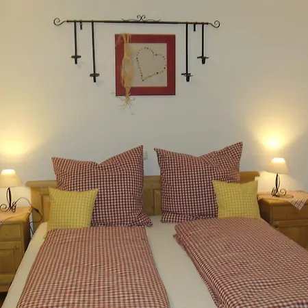 Zum Egerlaender Fachwerkhof 4* Neualbenreuth