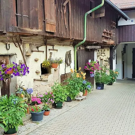 Zum Egerlaender Fachwerkhof 4*